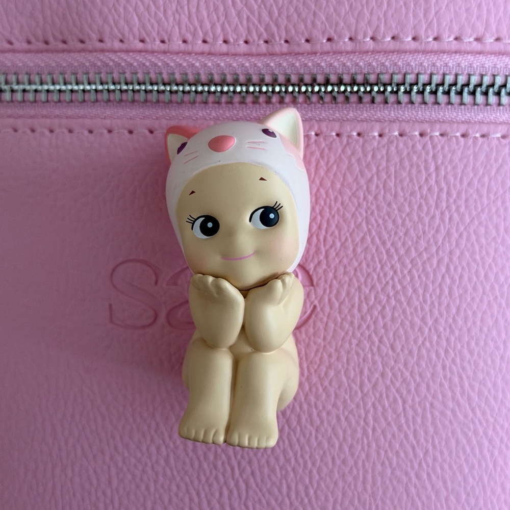 Sonny angel cherry blossom cat